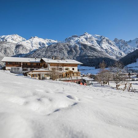 Готель Ladestatthof Нойштіфт-ім-Штубайталь Екстер'єр фото