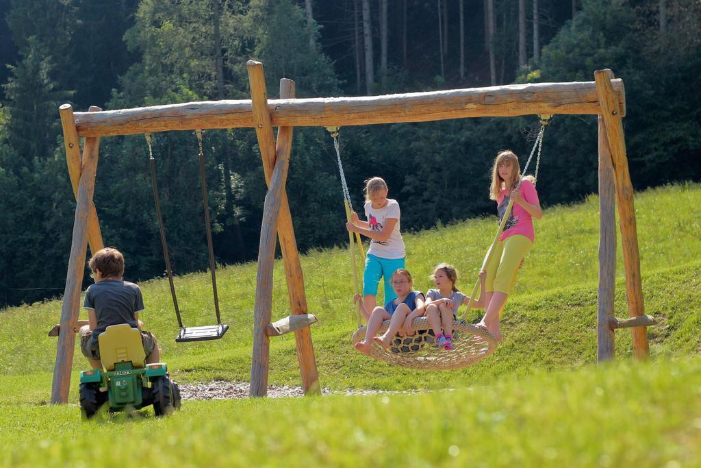 Готель Ladestatthof Нойштіфт-ім-Штубайталь Екстер'єр фото
